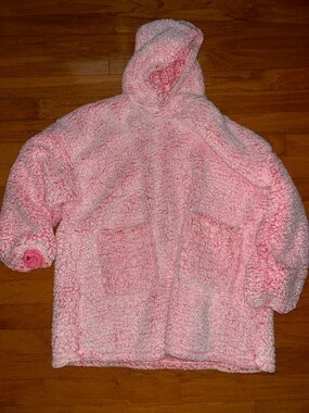 BOGO ❤️ Plush Pink Wearble Blanket
